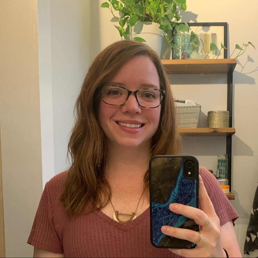 Meet your Posher, Claire